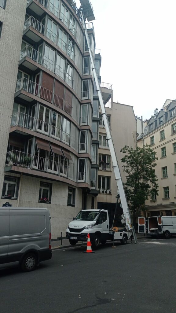 livraison monte meuble paris 75005